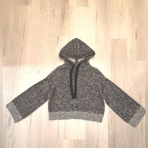Oversized cropped hoodie